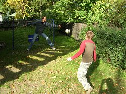 Fußball spielen