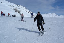 Mandy auf Skiern