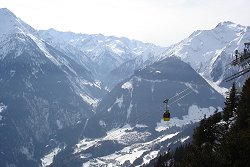 Blick auf Gondelbahn